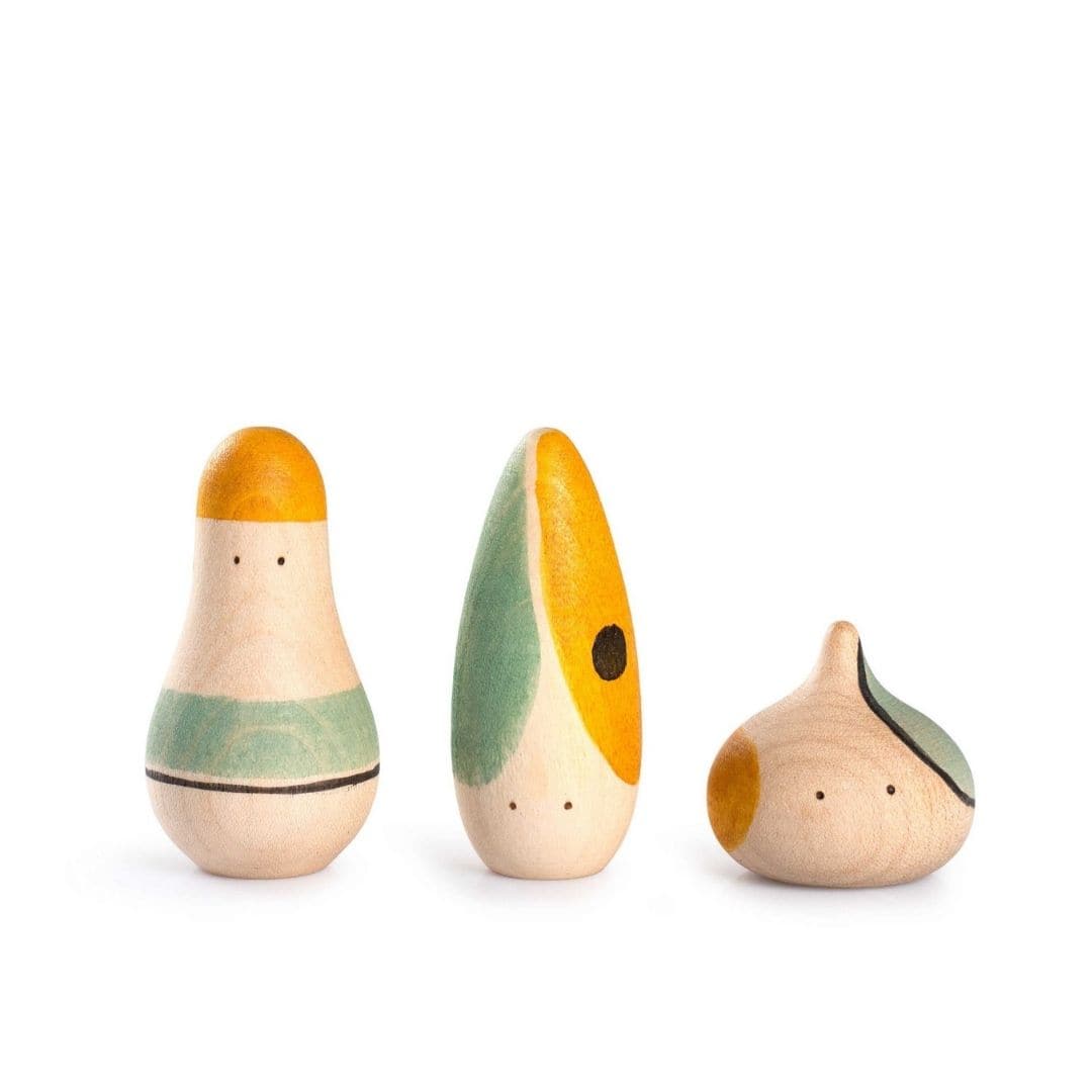 Hooray! 3 Grapat Wooden Humanoid Figures