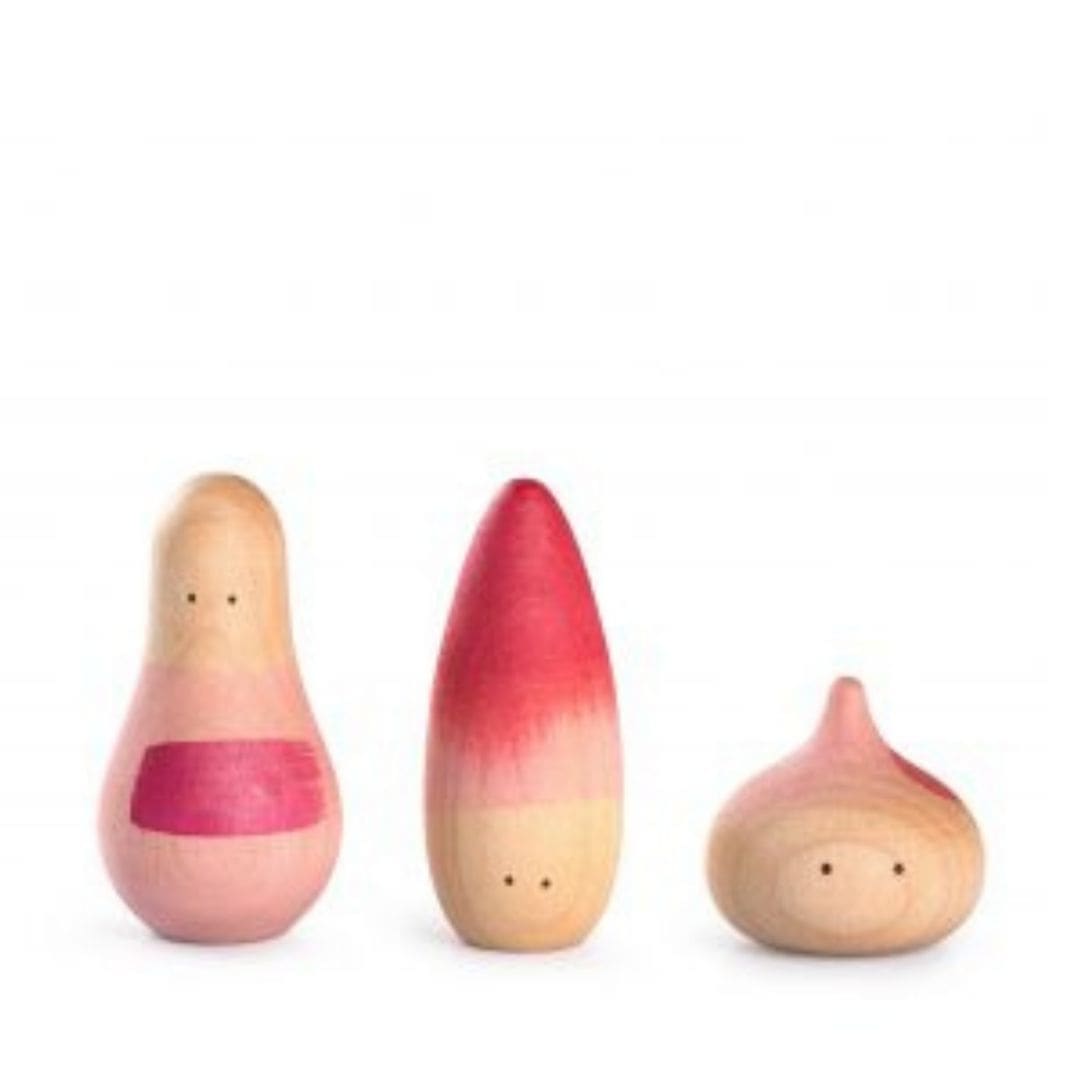 Yay! 3 Grapat Wooden Humanoid Figures